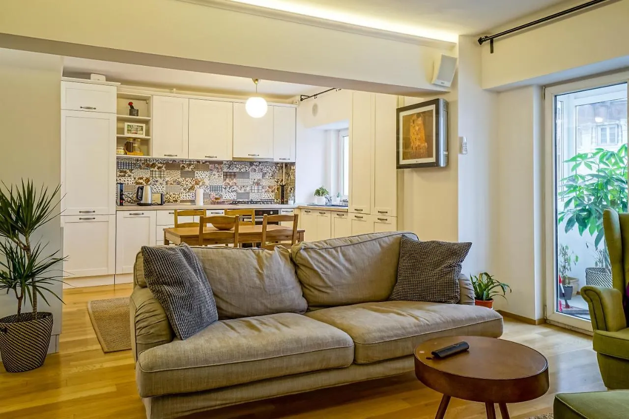 Apartment Visit Bucharest Romana Square Central Apt. - Metro Romania