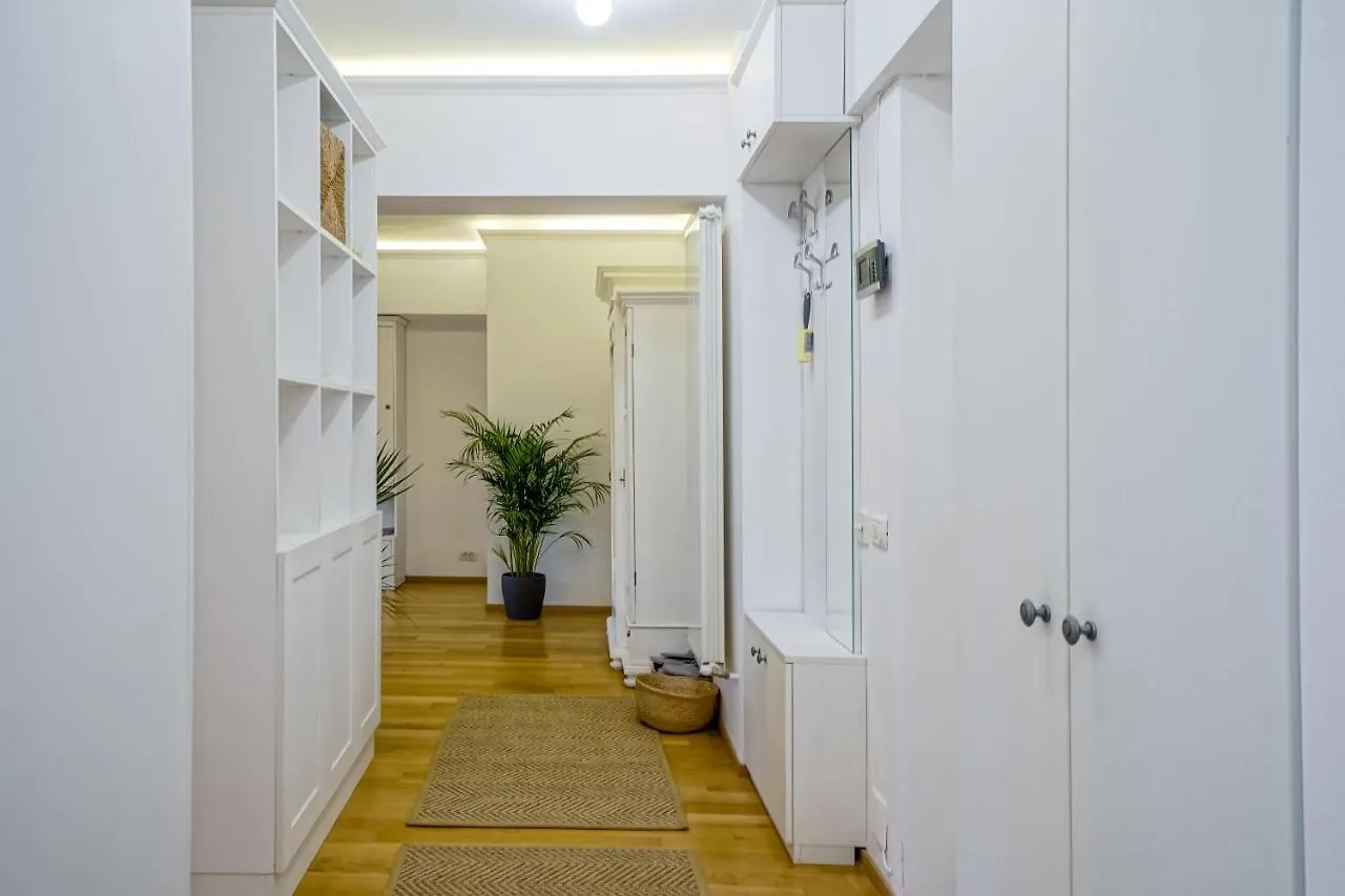Apartment Visit Bucharest Romana Square Central Apt. - Metro