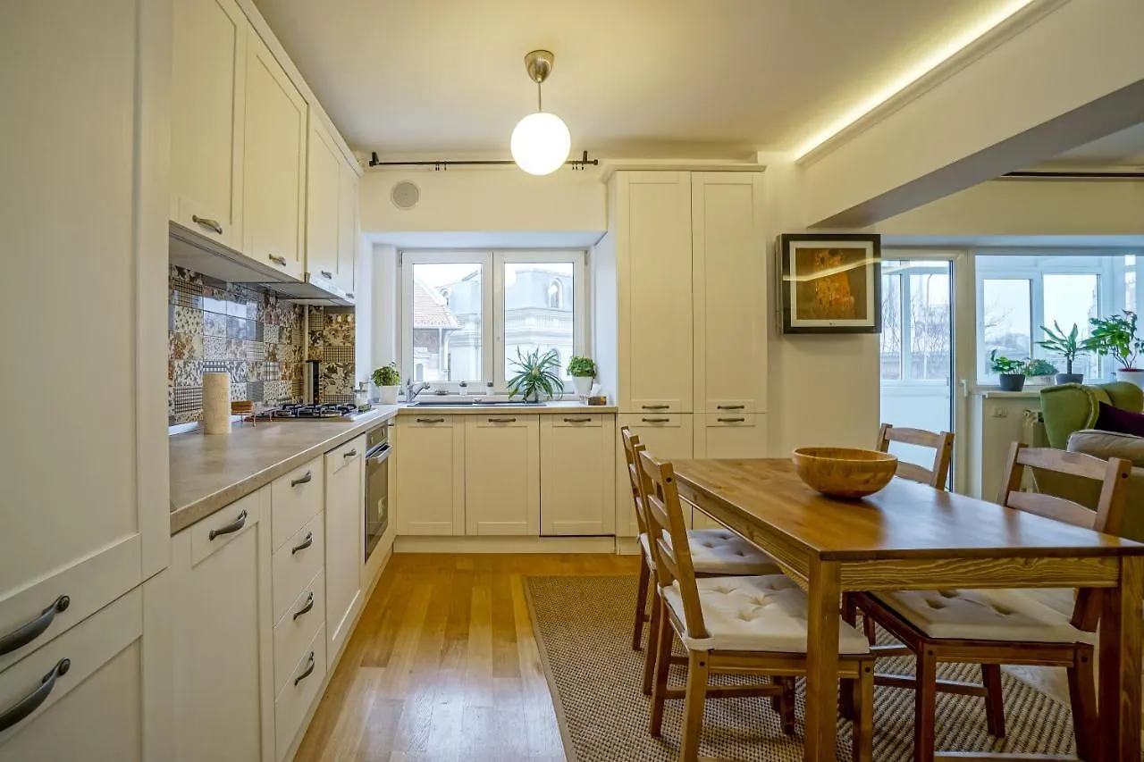 Visit Bucharest Romana Square Central Apt. - Metro Romania
