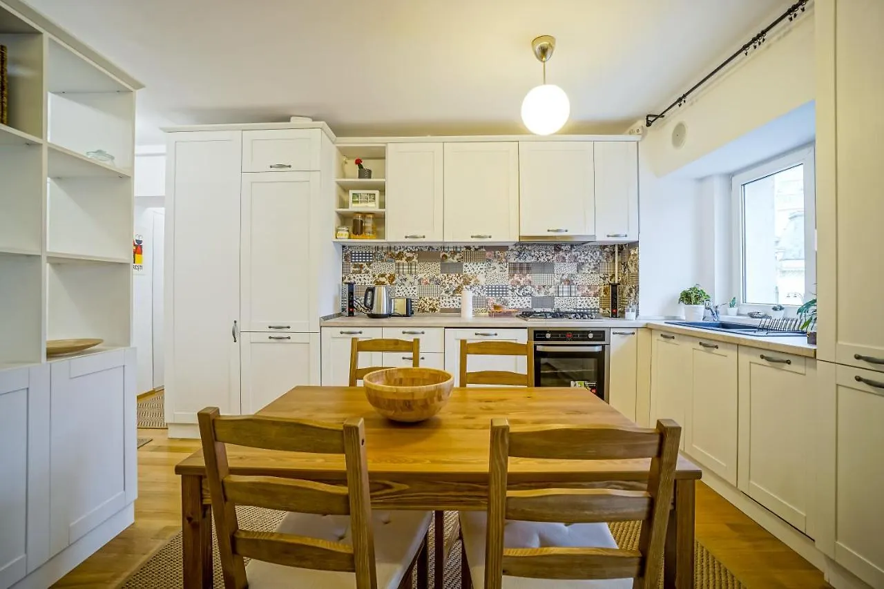 Visit Bucharest Romana Square Central Apt. - Metro Апартаменты